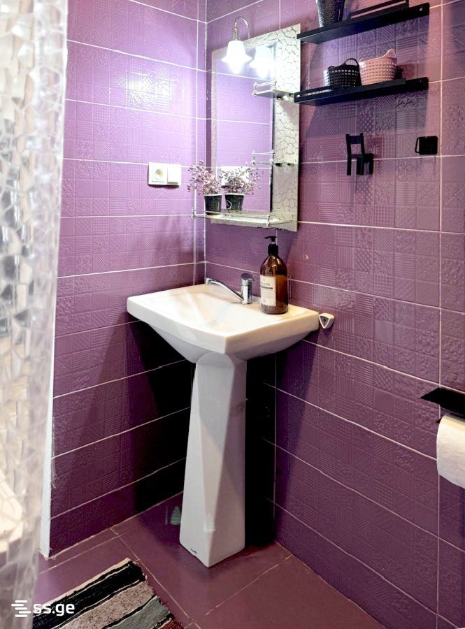 1 Room Flat Daily Rent. Ureki view 3