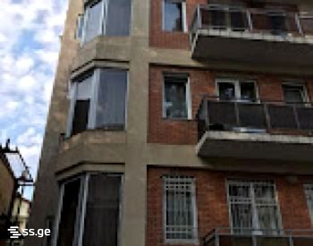4 room Flat For Sale. Vake - Altro
