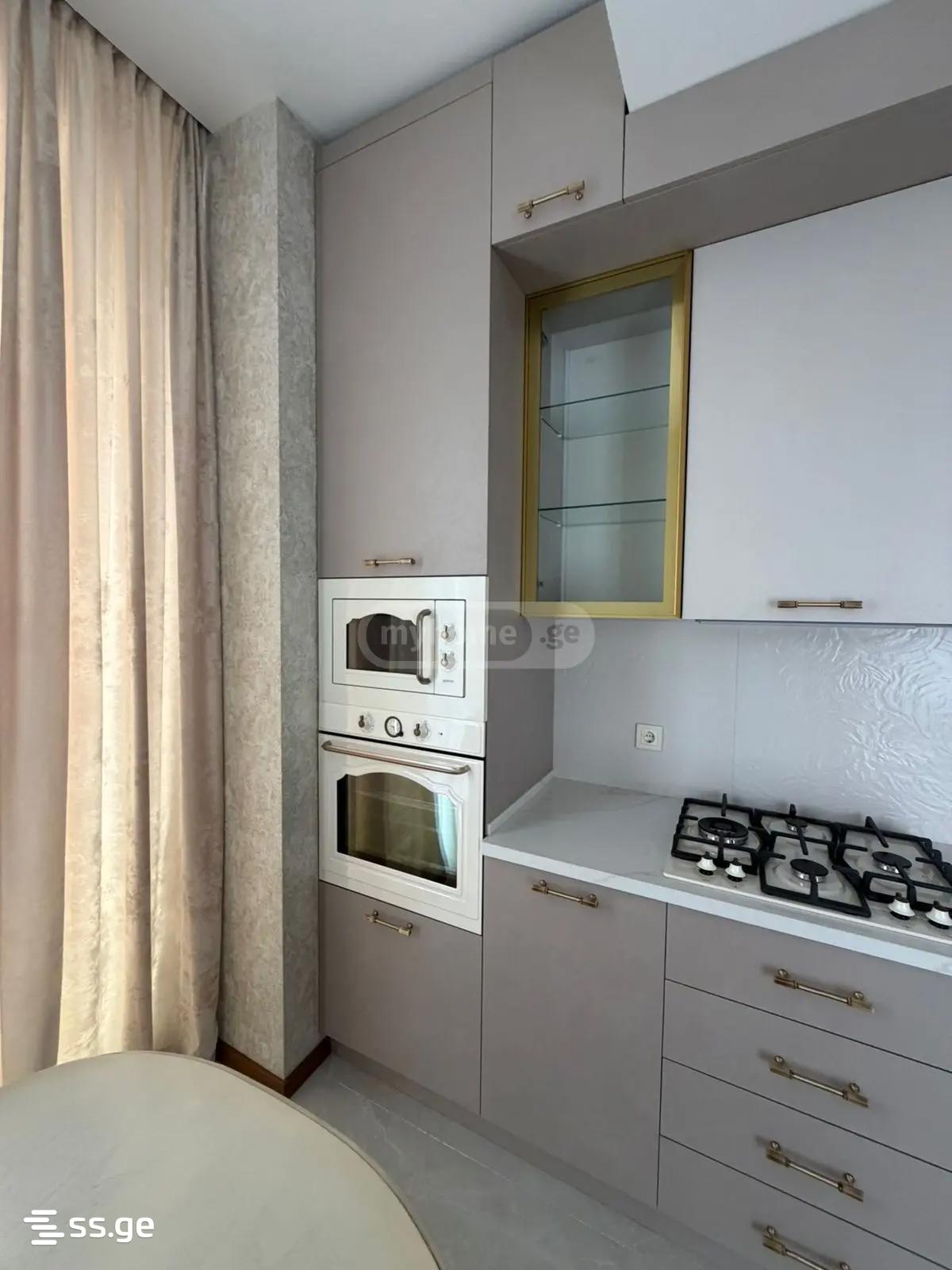3 room Flat For Rent. Vake, Tbilisi