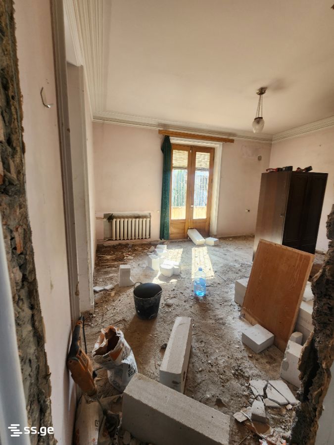 3 room Flat For Sale. Saburtalo - Aanzicht 2