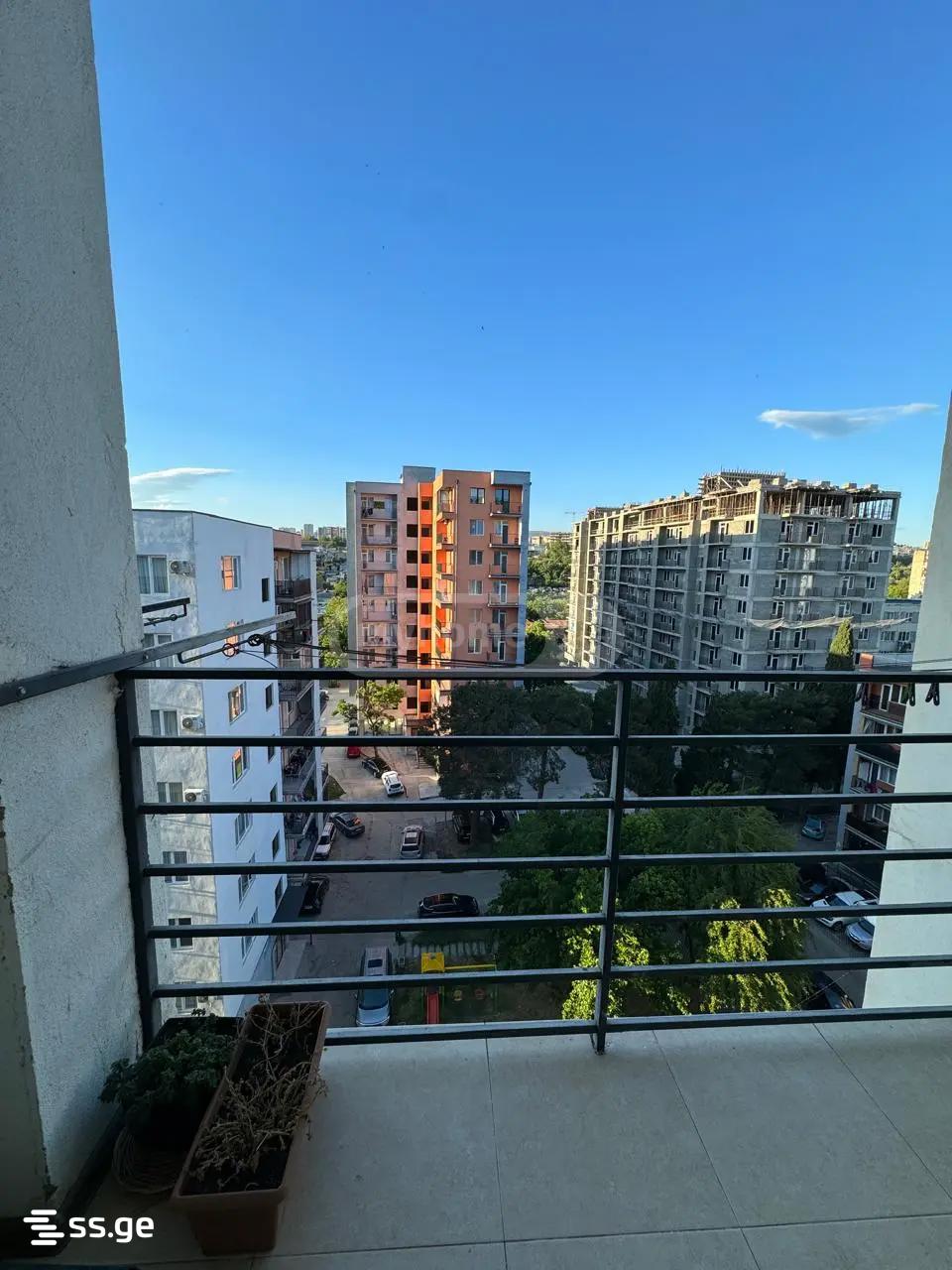 3 room Flat For Rent. Isani - Aanzicht 4