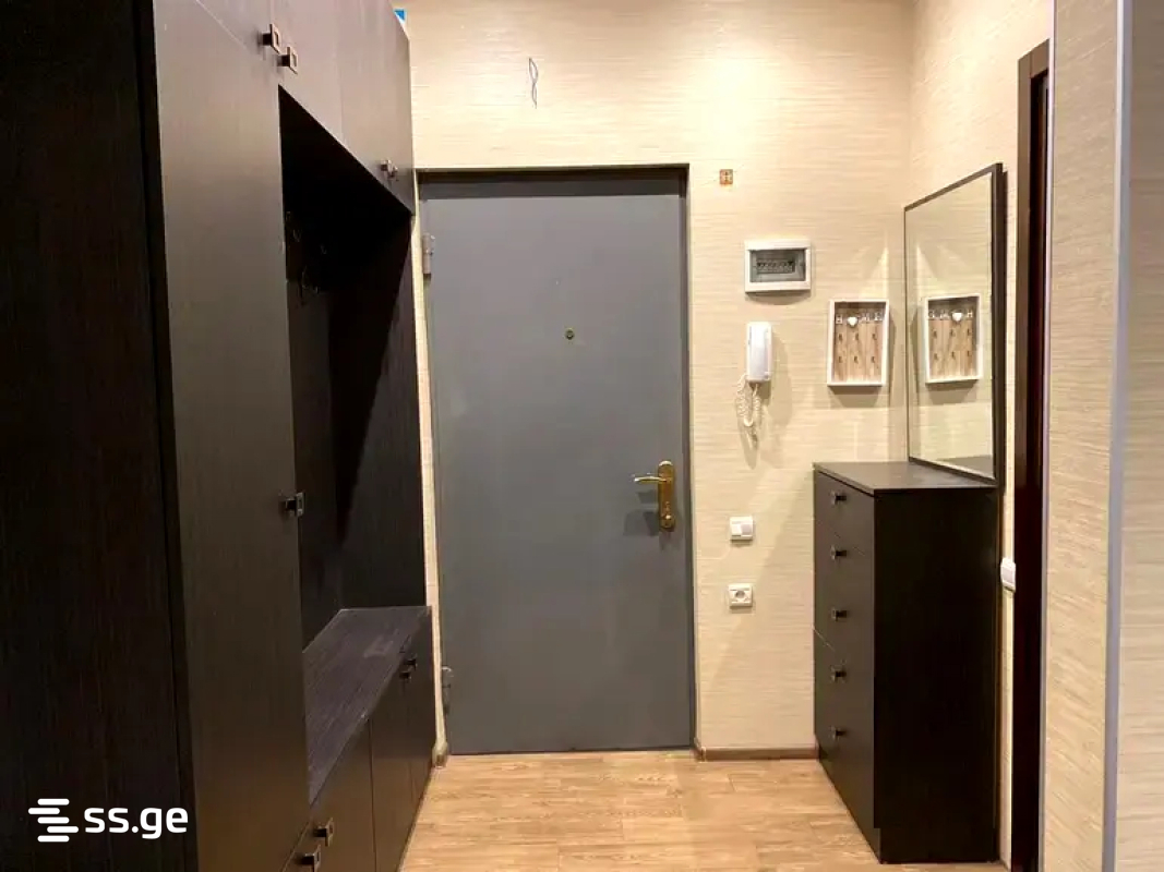 4 room Flat For Sale. Isani - Altro