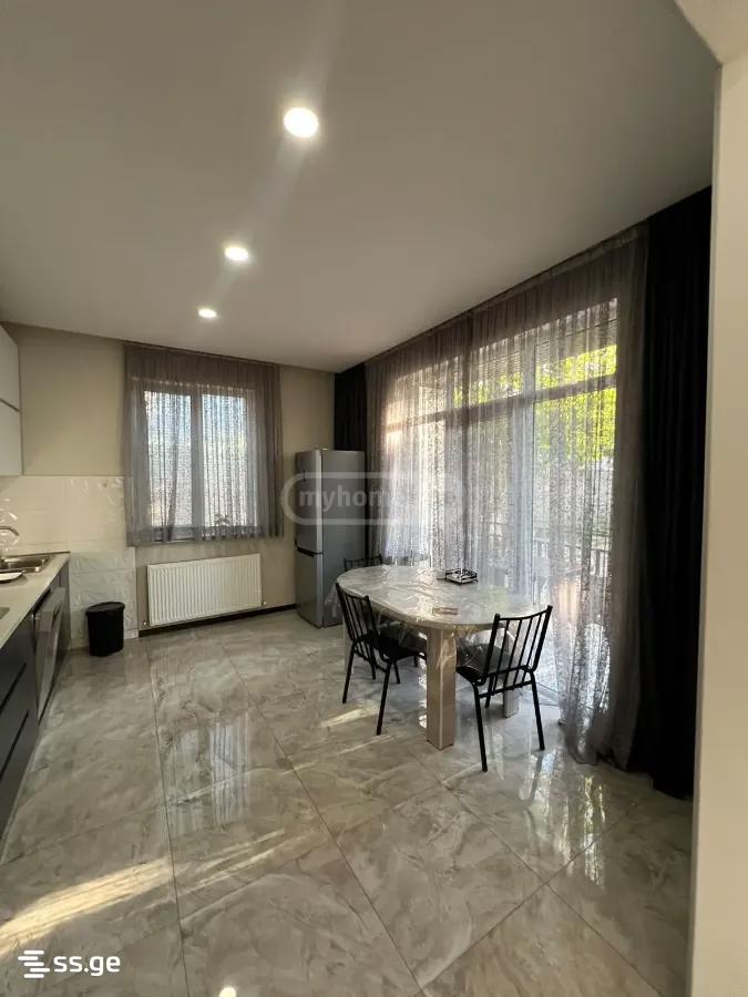 6 Room Private House For Sale view 5