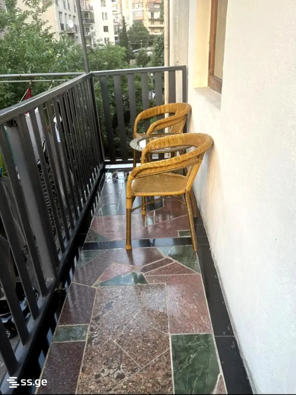 2 room Flat For Sale. Vake - Altro