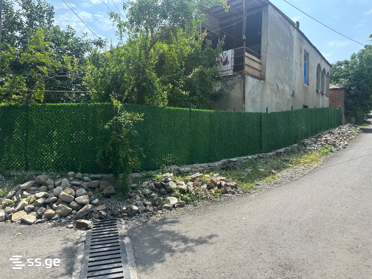 10 Room Private House For Sale view 1