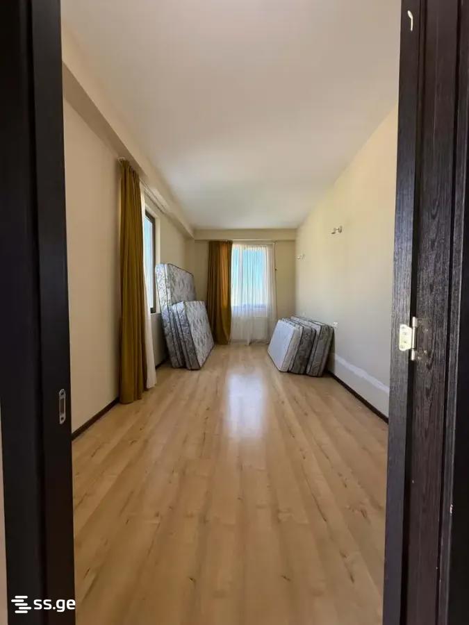 7 Room Private House For Sale view 15