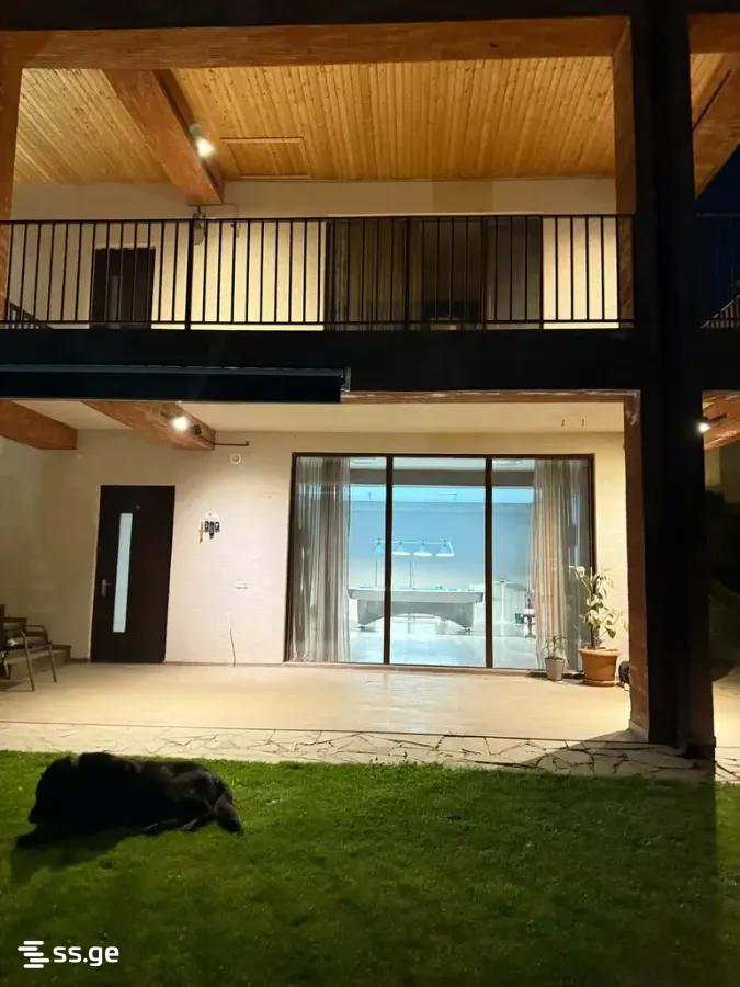 7 Room Private House For Sale view 3
