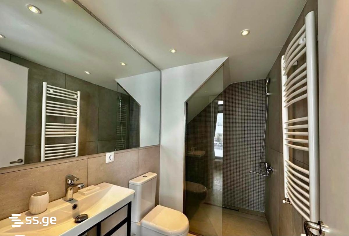 7 Room Hotel For Sale view 4