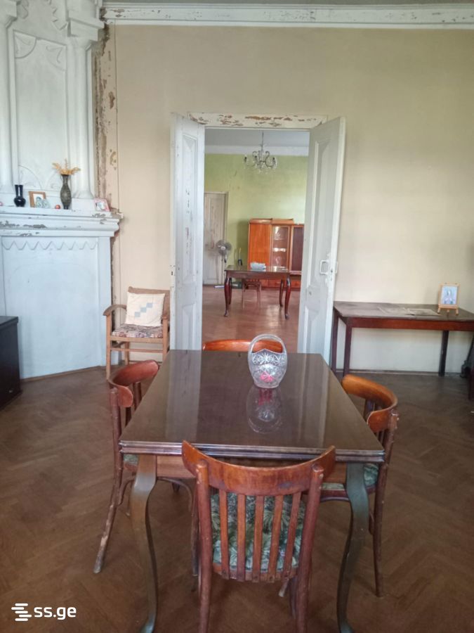 5 Room Private House For Sale view 2