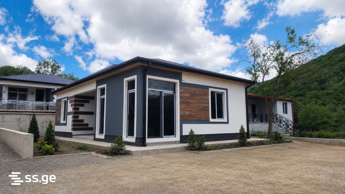 4 Room Private House For Sale view 1