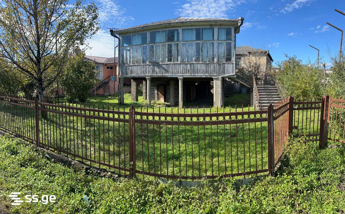 5 Room Private House For Sale view 3