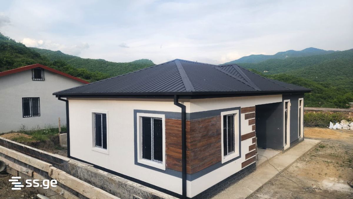 4 Room Private House For Sale view 3
