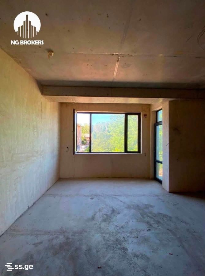 4 Room Flat For Sale view 2