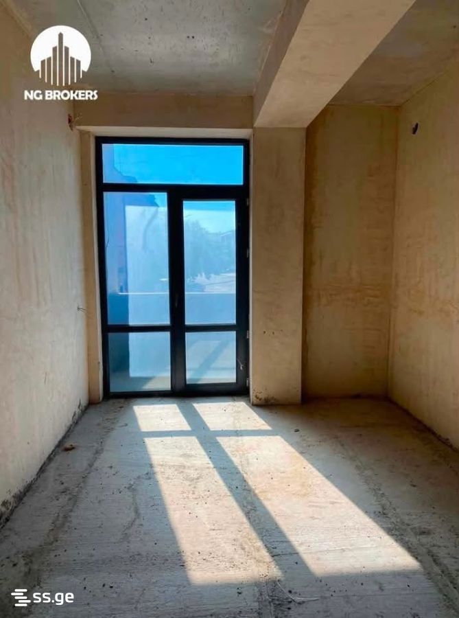4 Room Flat For Sale view 1