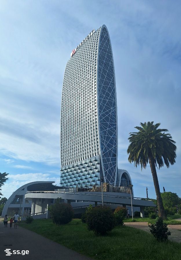 Studio Apartment For Daily Rent In Batumi, Alliance Privilege, 35 M² — $65 Per Day view 16