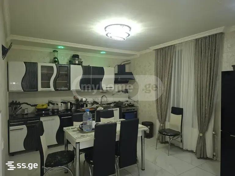 5 Room Private House For Sale view 2