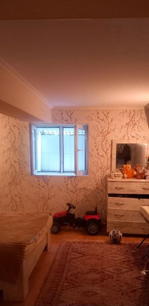 3-Zimmer-Wohnung, Nadzaladevi