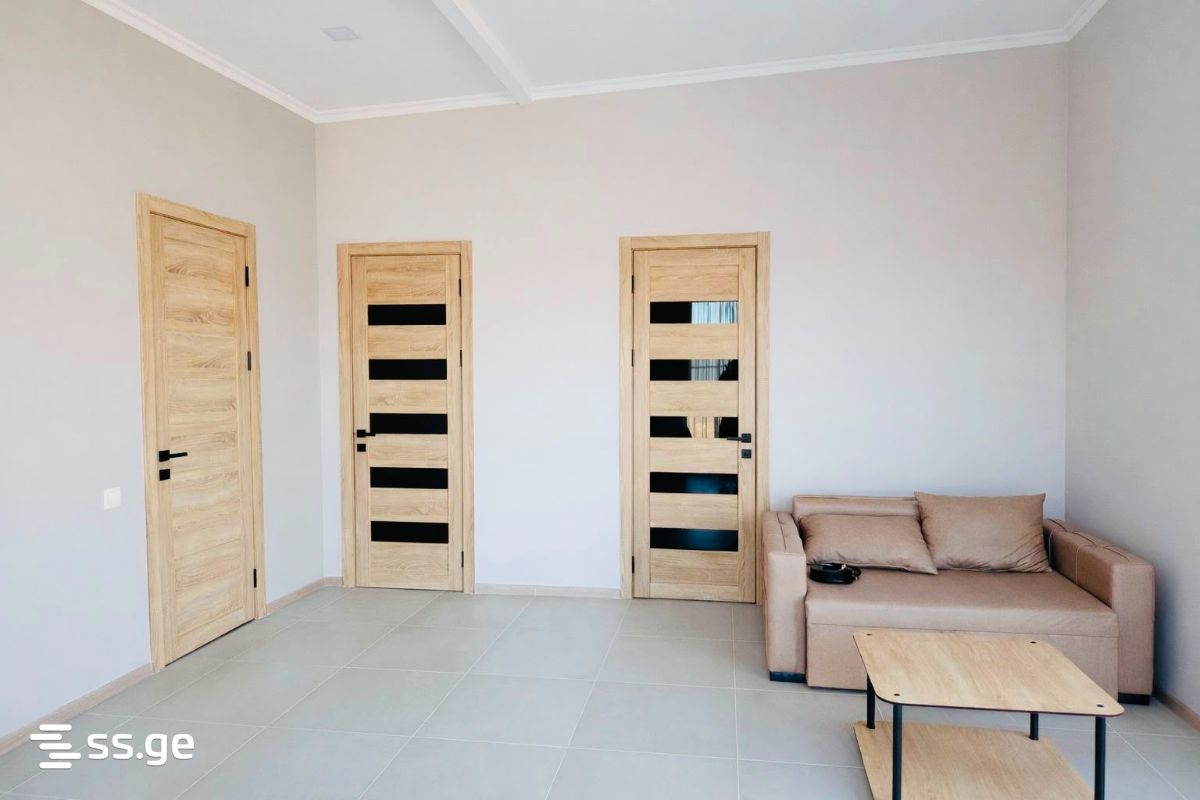 3 Room Private House For Sale view 6
