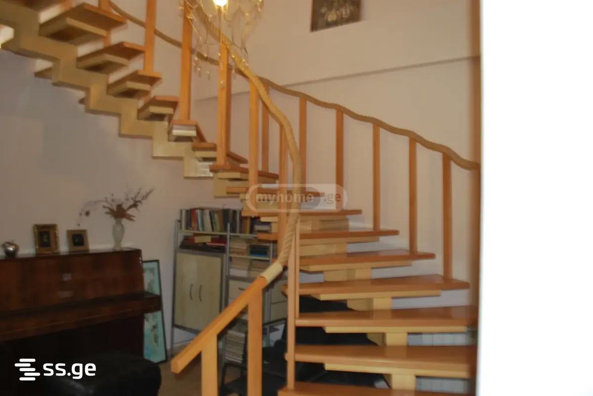6 Room Private House For Rent. Digomi view 4