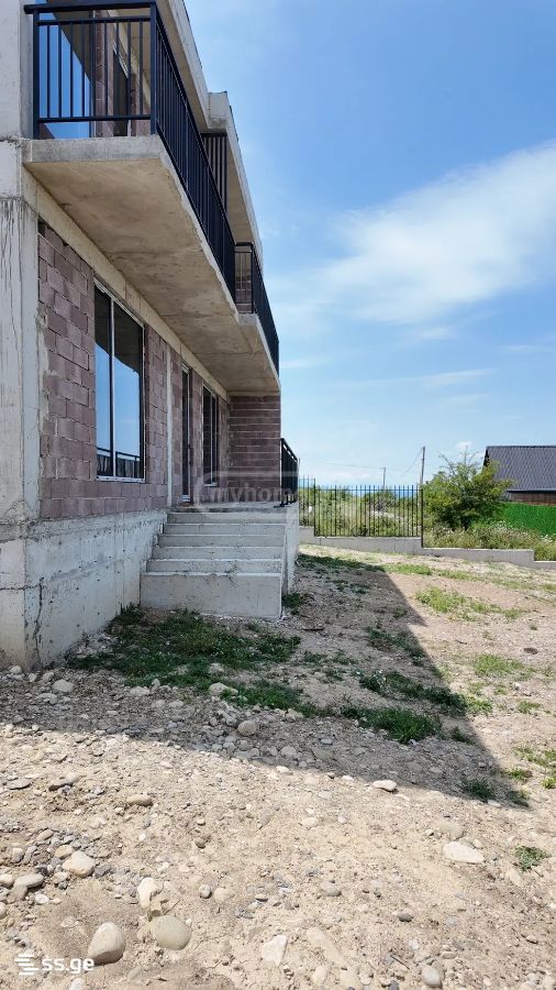 8 Room Private House For Sale view 5
