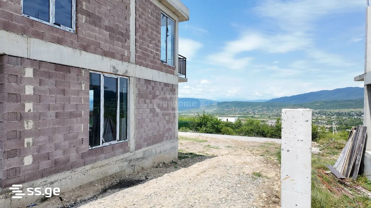 8 Room Private House For Sale view 6