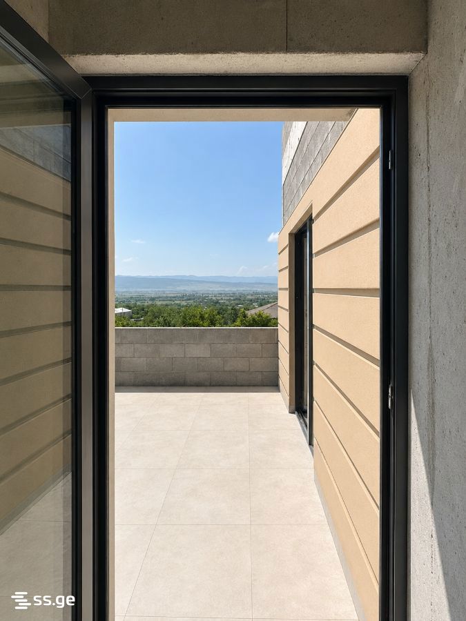 6 Room Private House For Sale view 4