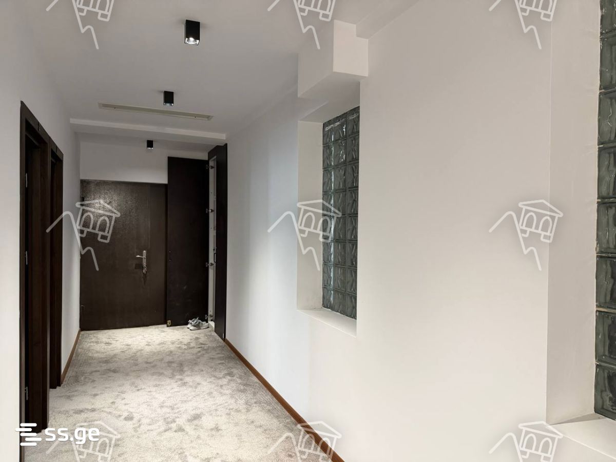 10 Room Hotel For Rent. Vera view 10