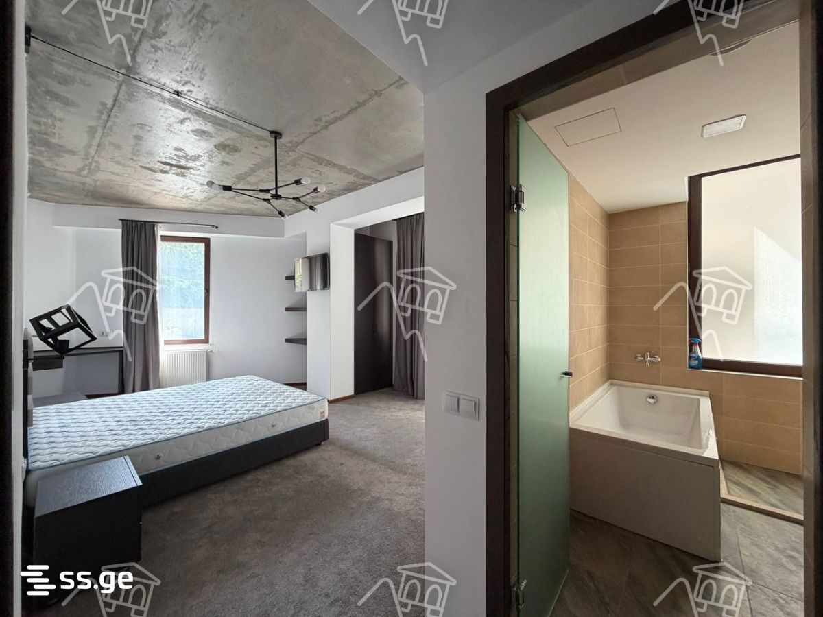 10 Room Hotel For Rent. Vera view 8