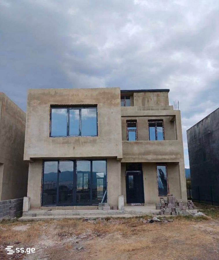 6 Room Private House For Sale view 12