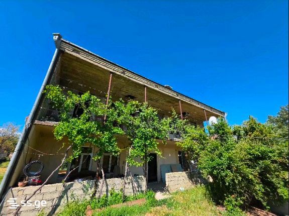 8 Room Private House For Sale view 1