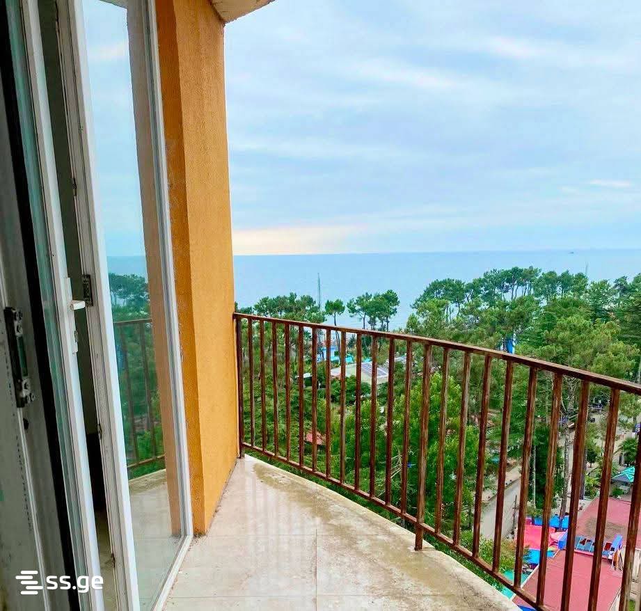 Продажа 3-комната Квартира view 1