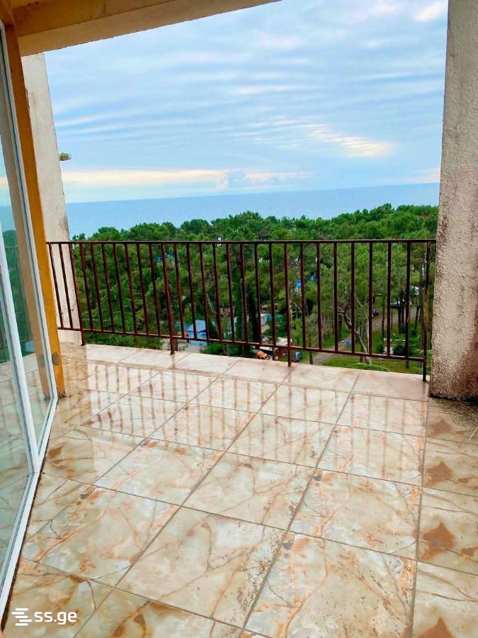 Продажа 3-комната Квартира view 2