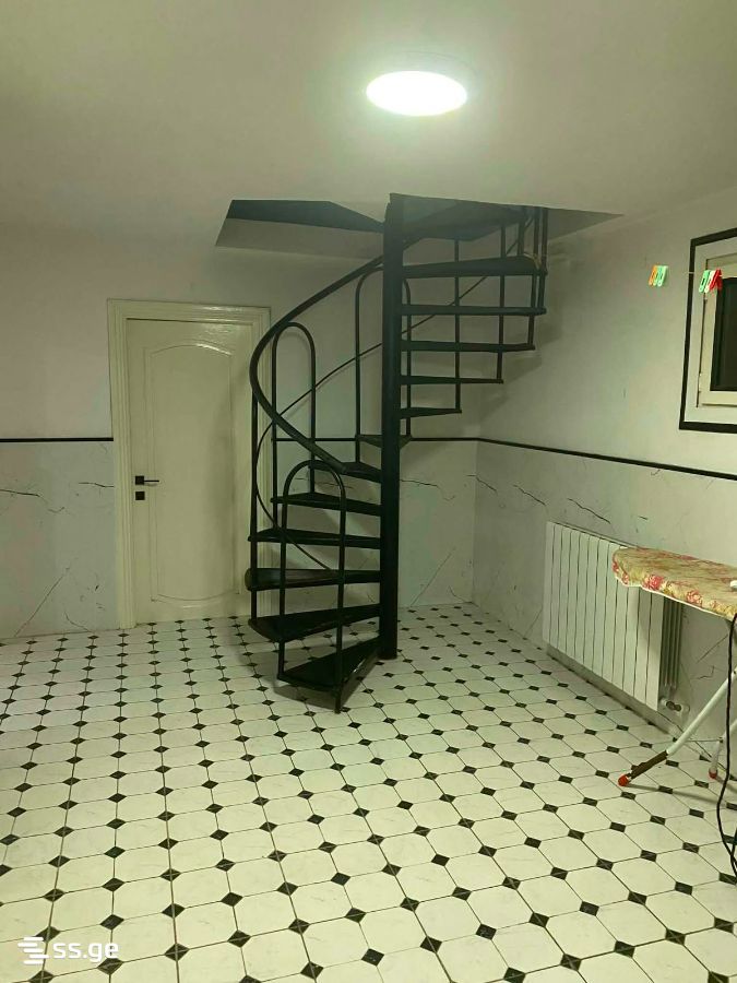 7 Room Private House For Sale view 5