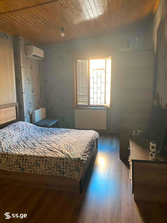 7 Room Private House For Sale view 6