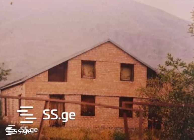 8 Room Summer Cottage For Sale view 3