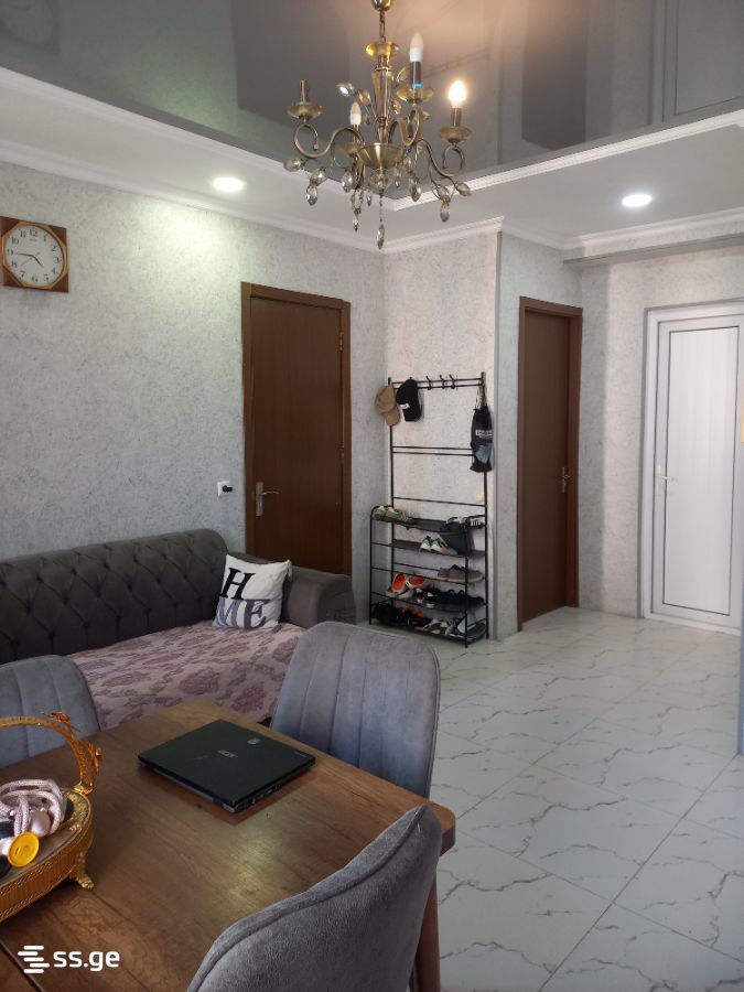 3 Room Flat For Sale view 2
