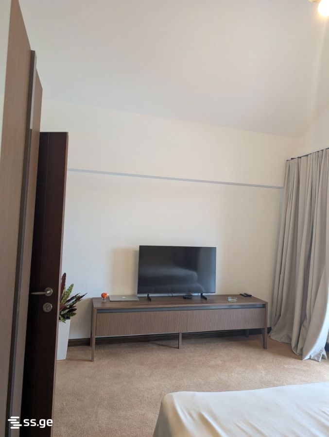7 Room Private House For Sale view 3