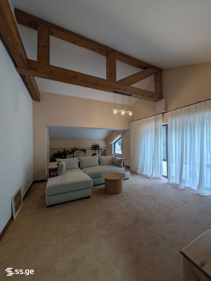 7 Room Private House For Sale view 4