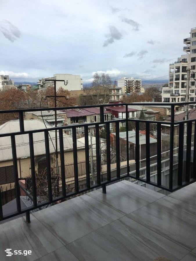 7 Room Private House For Sale view 9