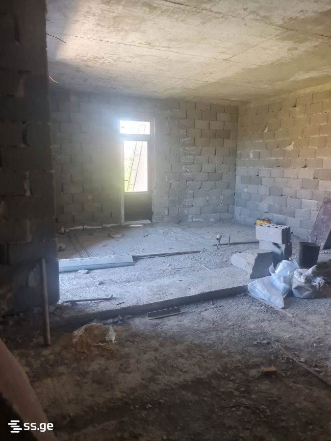 8 Room Private House For Sale view 7