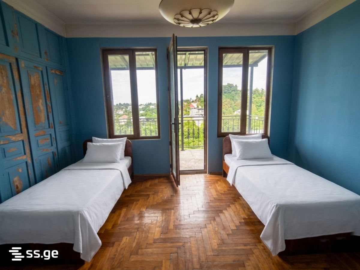 7 Room Private House For Rent. Tsikhisdziri view 13