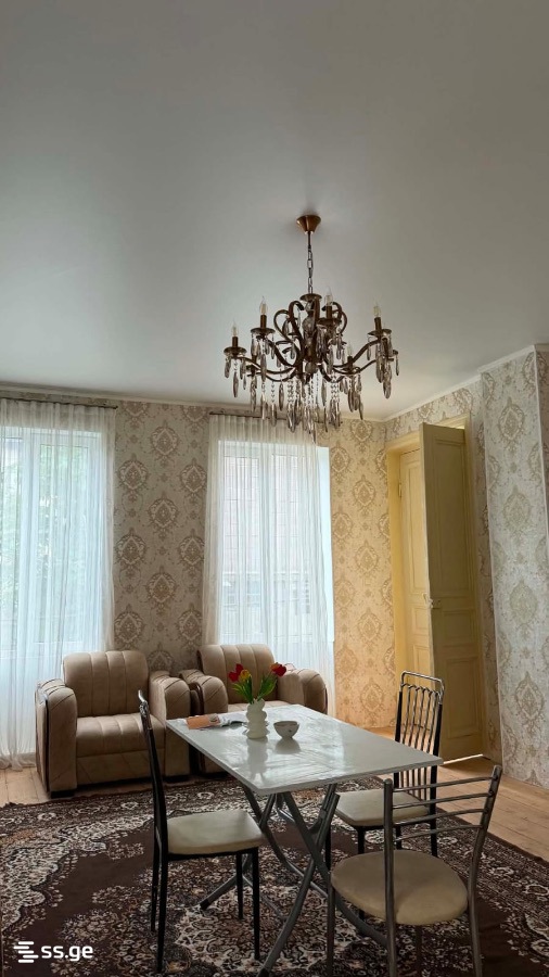5 Room Private House For Sale view 2