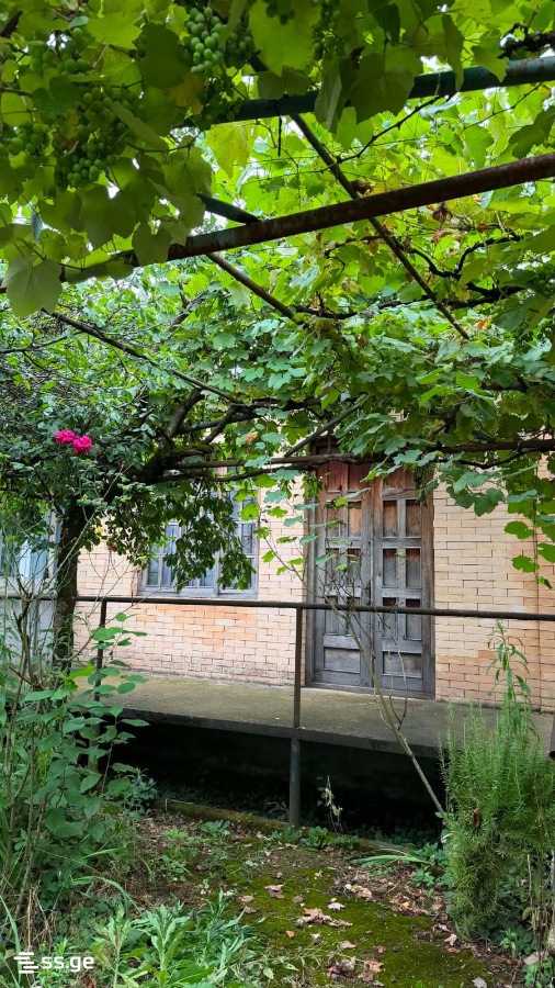 5 Room Private House For Sale view 3