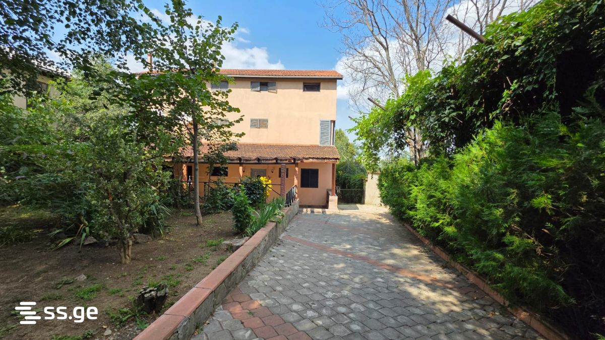 11 Room Summer Cottage For Sale view 2