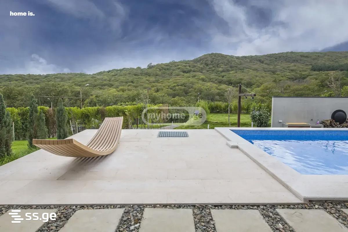 6 Room Private House For Sale view 5