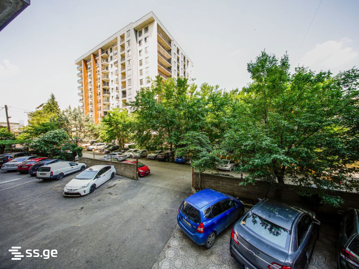 5 Room Hotel For Sale view 2