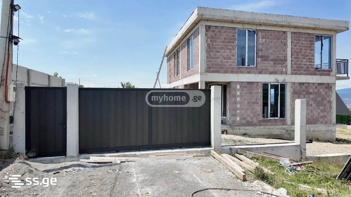 9 Room Private House For Sale view 5