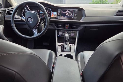 auto similar image