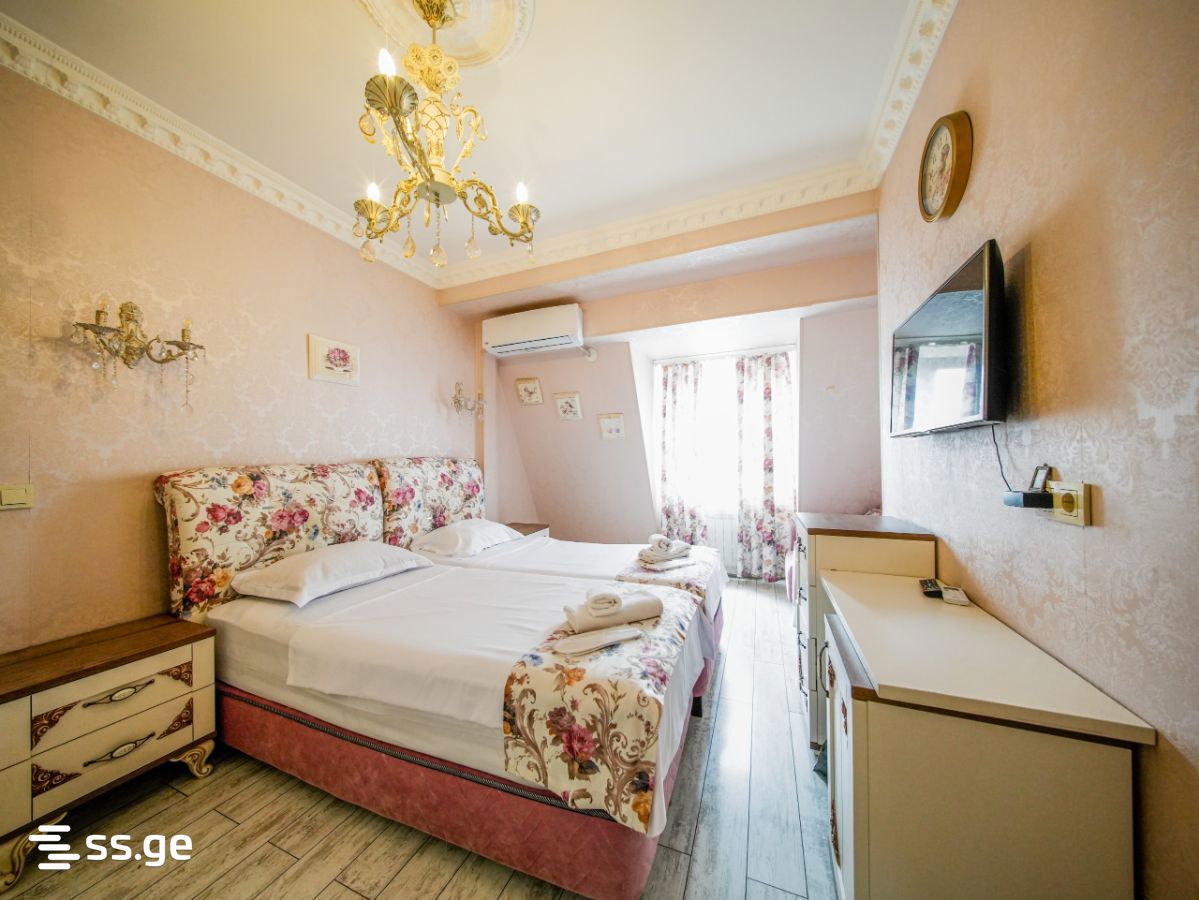 10 Room Hotel For Sale view 5