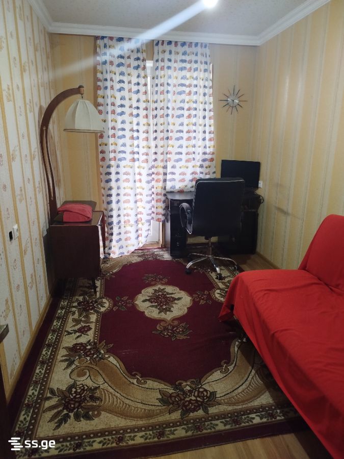 3 Room Flat For Sale view 5